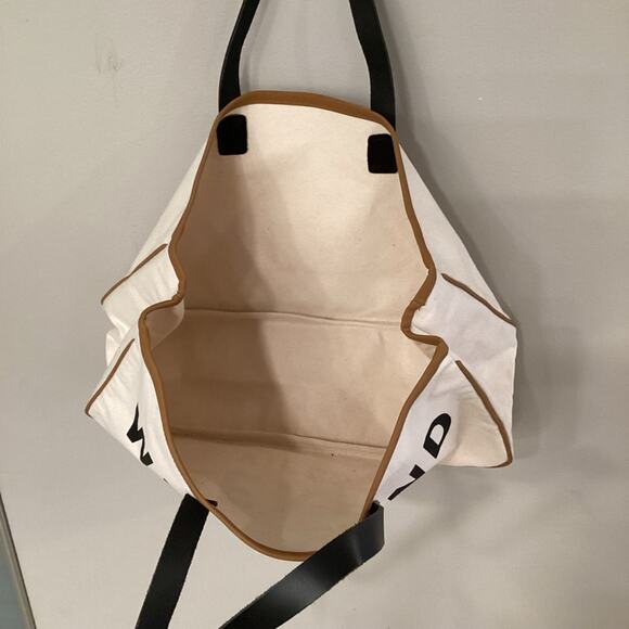 Weekend Vibes Tote NWT - Picture 5 of 5